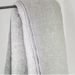 Quilt - Vattæppe - Ib Laursen m/ mørkegrå striber