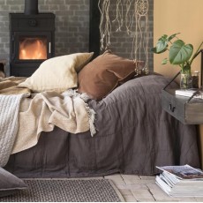 Quilt / sengetæppe støvet gråbrun - Ib Laursen 240X240