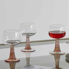 GORM wineglass, pink stem