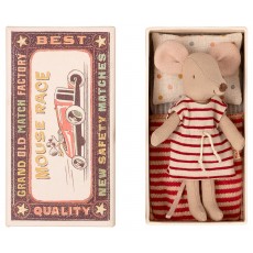 Big sister mouse, in matchbox