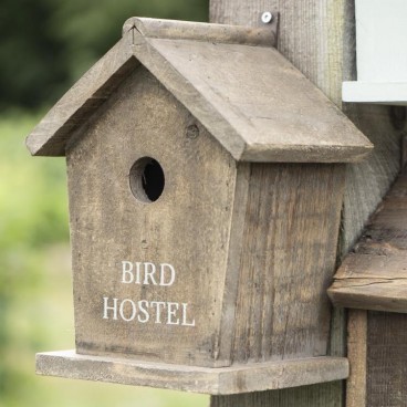 Fuglehus "BIRD HOSTEL" mørkt træ - Ib Laursen