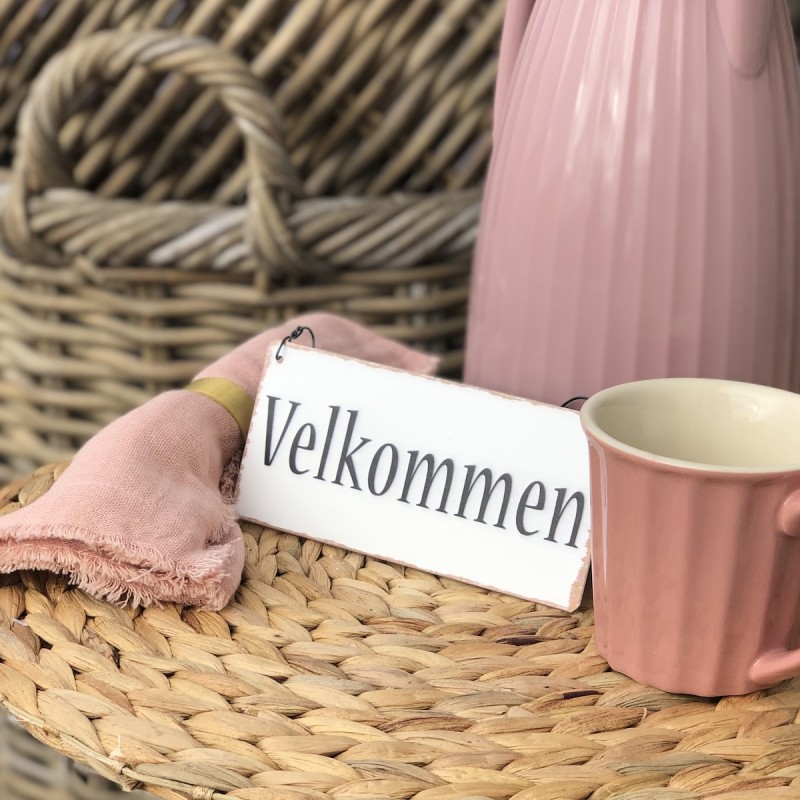 Se Metalskilt "Velkommen" - Ib Laursen hos Mostersskur.dk