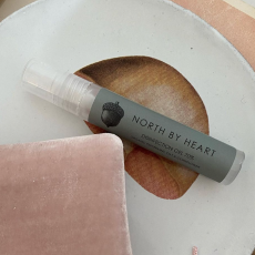 Håndsprit-gel 70% spray pebermynte - North by Heart - 20 ml.
