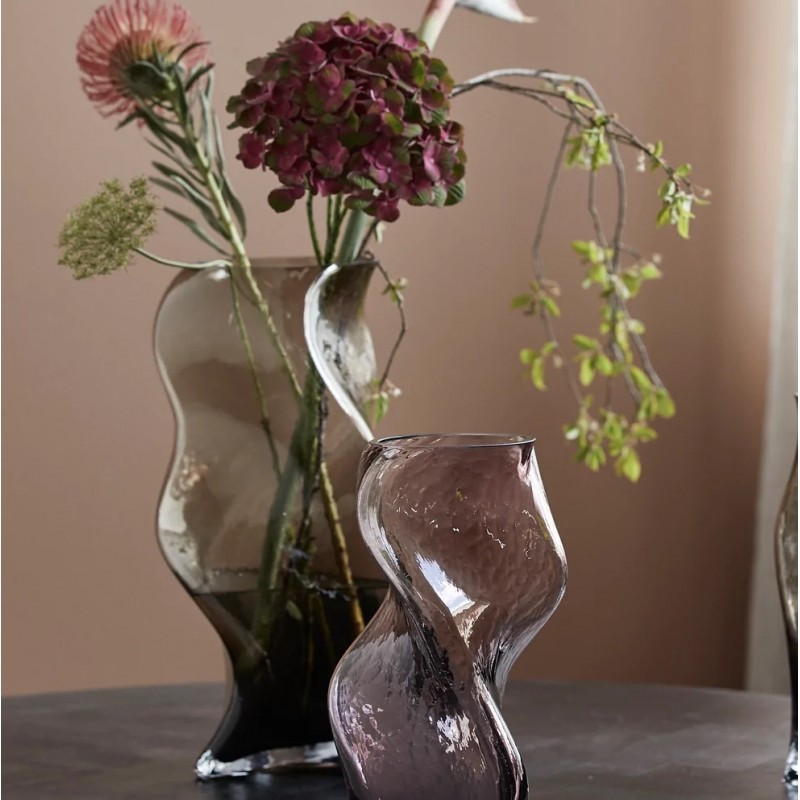 Billede af Vase "Sable" snoet glas grå - Nordal - H: 39 cm