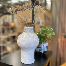 Vase "Iyore" hvid m/ mønster - Bloomingville - H: 23 cm