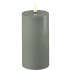 LED bloklys støvet grønt - Deluxe Homeart - Dia: 7,5x15 cm