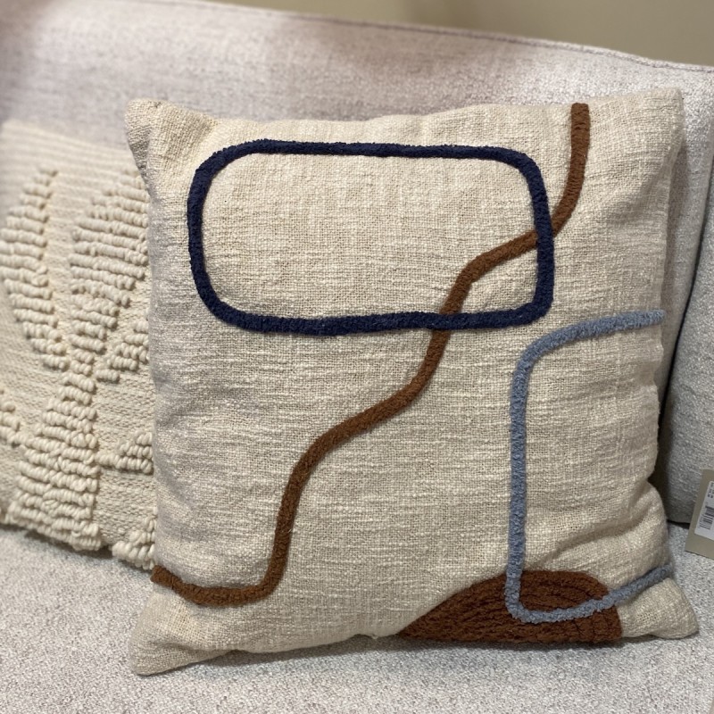 Pude “Emmaly” sand/natur m/ mønster – Bloomingville 45×45