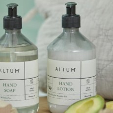 Håndlotion "ALTUM" marsh herbs duft - Ib Laursen 500 ml.