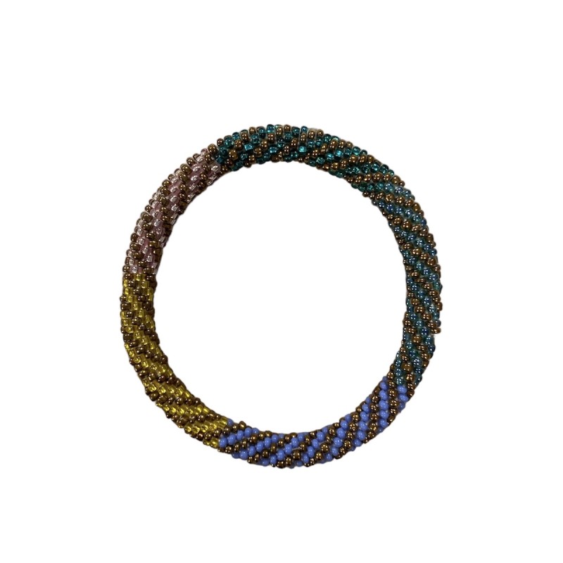 Se Nepali armbånd lyserød, blå, grøn og gul m/ guld mønster hos Mostersskur.dk