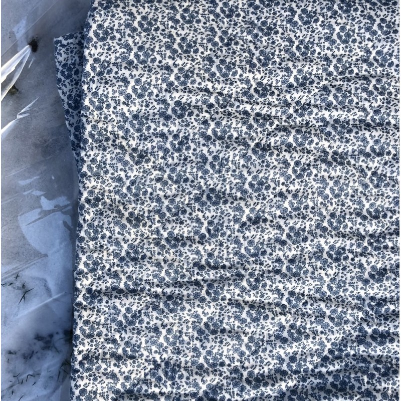 Billede af Quilt / Vattæppe råhvidt m/ blå blomster - Au Maison 140x220