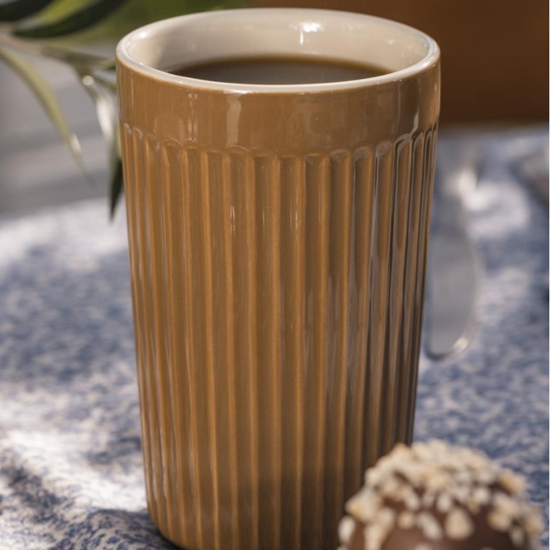 Se Cafe latte krus "Mynte" brun - Ib Laursen - 375 ml hos Mostersskur.dk