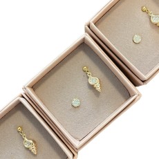 Øreringe - Friihof + Siig - "mix earring" guld konkylie og blomst
