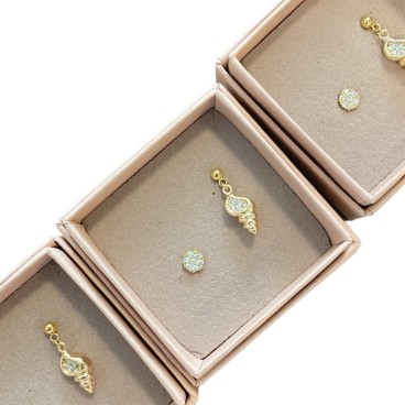 Øreringe - Friihof + Siig - "mix earring" guld konkylie og blomst