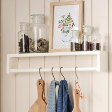 Hylde m/forkant + vendbar til hylde m/tværstang - Ib Laursen - L: 60 cm