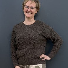 Striktrøje / pullover "Arles" army grøn m/ blomster - Costamani