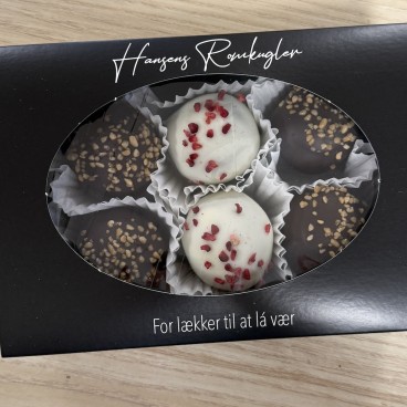 Hansens romkugler m/ 4 klassiske & 2 m/ hvid chokolade & hindbærkrymmel