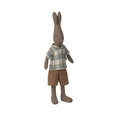Hare / drengekanin brun m/ brune shorts og ternet bluse - Maileg - Str. 2