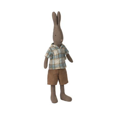 Hare / drengekanin brun m/ brune shorts og ternet bluse - Maileg - Str. 2