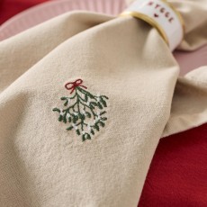 Stofserviet "Tradition" sandfarvet m/ mistelten - Ib Laursen