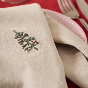Stofserviet "Tradition" sandfarvet m/ juletræ - Ib Laursen