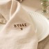 Stofserviet "Tradition" sandfarvet m/ Hygge - Ib Laursen