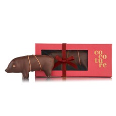 Marcipangris m/ mørk chokolade i rød æske - Cocoture 80 g