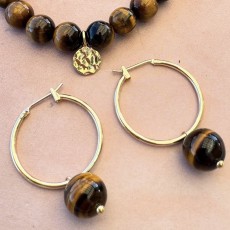 Øreringe - Friihof + Siig - guldbelagt "Tiger Eye" m/ brun perle - lille