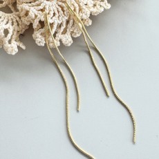 Øreringe / ørestikker - Friihof + Siig - guldbelagt "Elegant String"