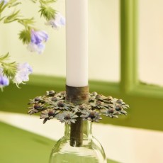 Stage til flaske med blomsterkrans t/ kronelys - Ib Laursen