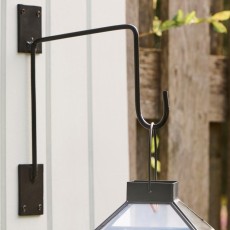 Vægholder i mørkt metal t/ lanterne - Ib Laursen