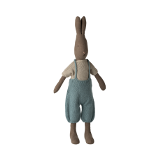 Drengekanin brun i strikket bluse og bukser - Maileg Str. 3