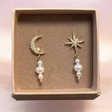 Øreringe / ørestikker - Friihof + Siig - guldbelagt måne og stjerne