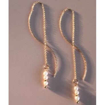Øreringe fra Friihof + Siig - guldfinish "Wave" m/ perler
