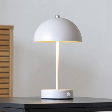 Bordlampe genopladelig i sandfarvet metal - House Nordic H:25