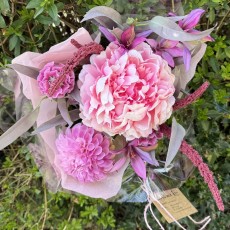 Buket pink & grøn, kunstig - Barbara - indpakket