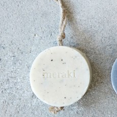 Sæbe m/ snor og sesame scrub - Meraki 150 g